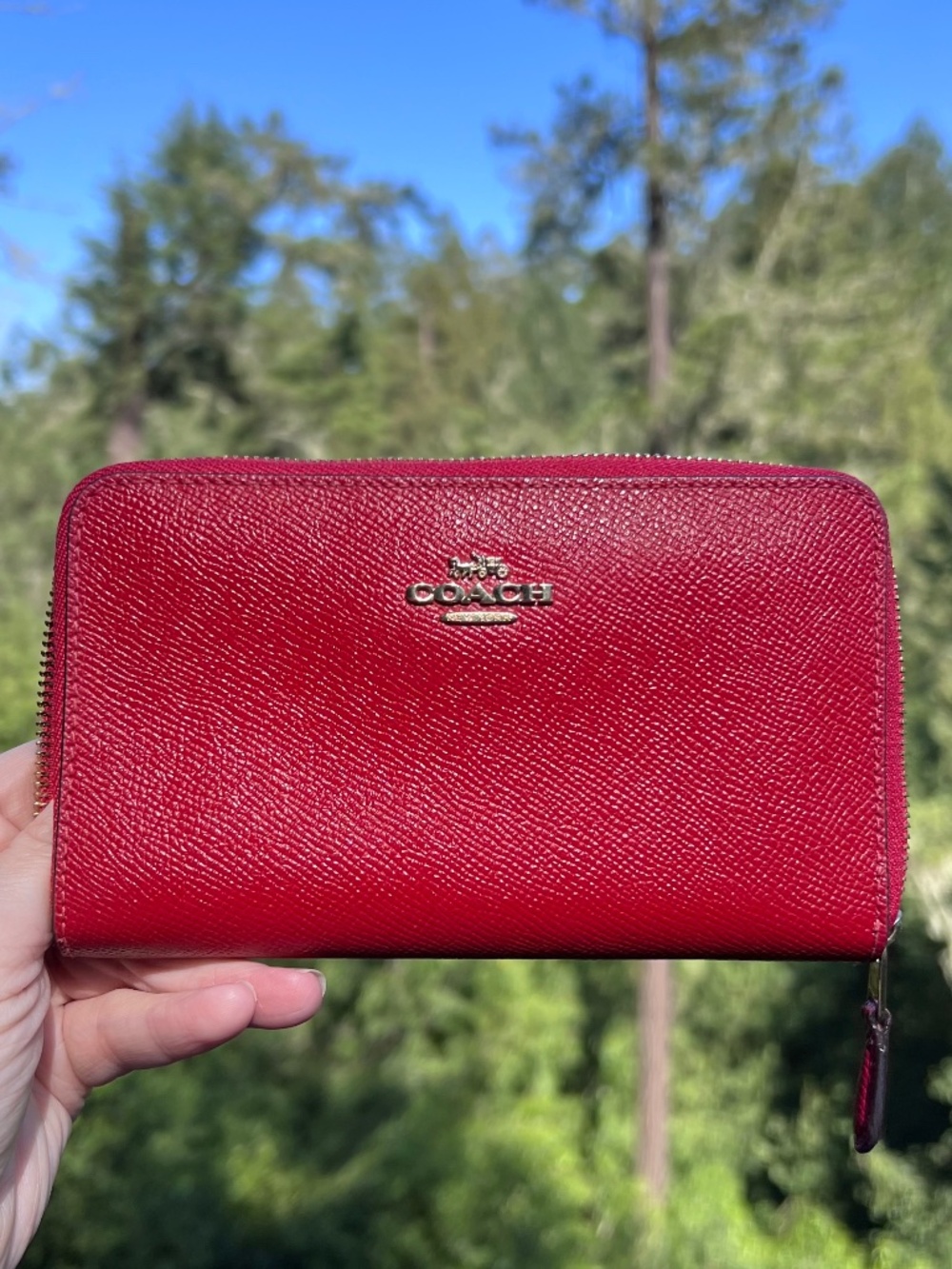 COACH Medium Zip-Around Wallet RED Crossgrain Leather w Gold Hardware AUTHENTIC